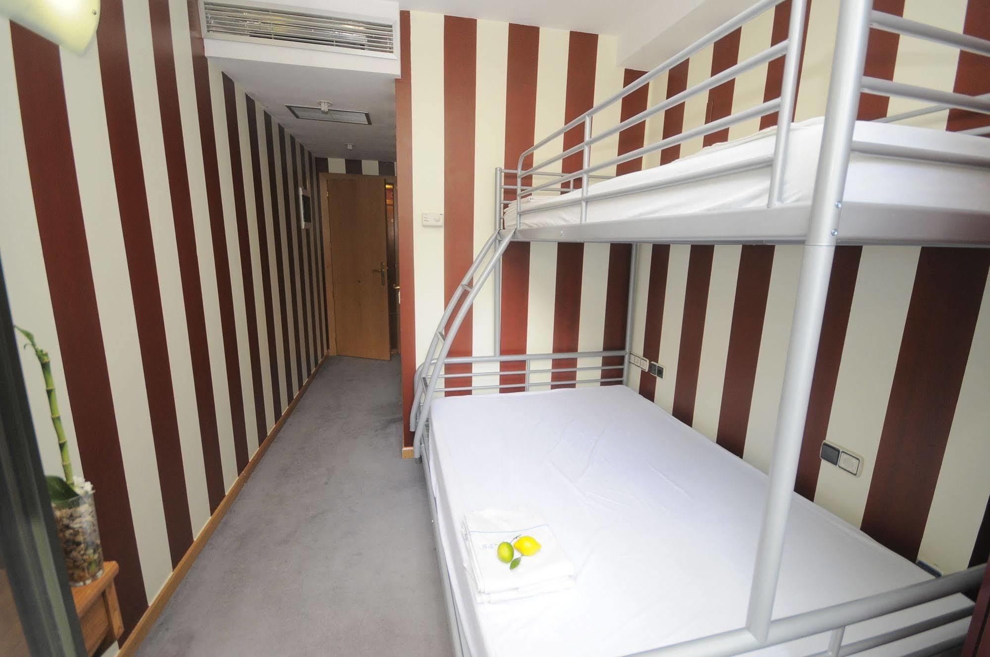 Albergue Revolutum Hostel Salamanca Kültér fotó