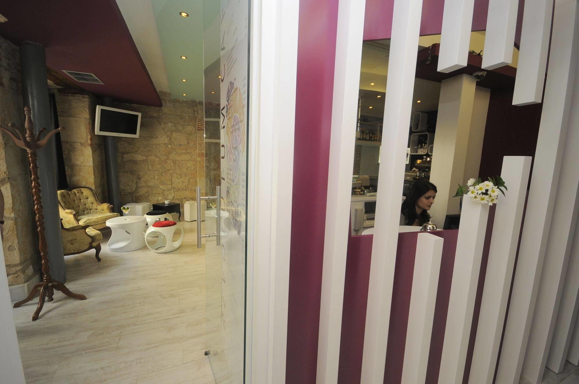 Albergue Revolutum Hostel Salamanca Kültér fotó
